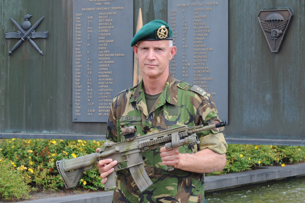 Vernederen Reductor Oeps KCT operator krijgt nieuw persoonlijk wapen - Dutch Defence Press