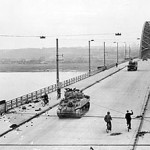 300px-British_XXX_Corps_cross_the_road_bridge_at_Nijmegen_