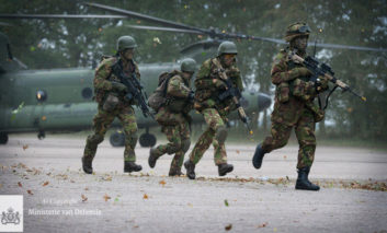 Exercise Falcon Autumn 2011- air assault 2.0 by Dutch 11 Air Manoeuvre Brigade