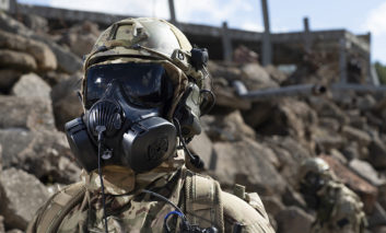 Nieuwe gasmaskers van AVON voor Defensie