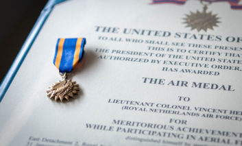 Gevechtsvliegers krijgen Amerikaanse Air Medal